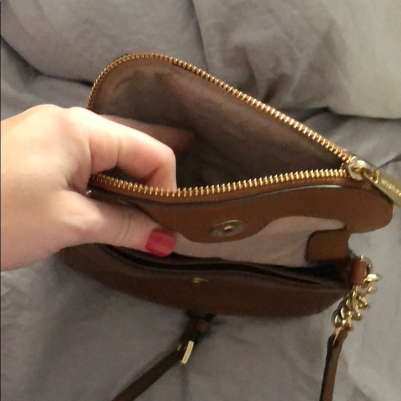 crossbody - Picture 3 of 3